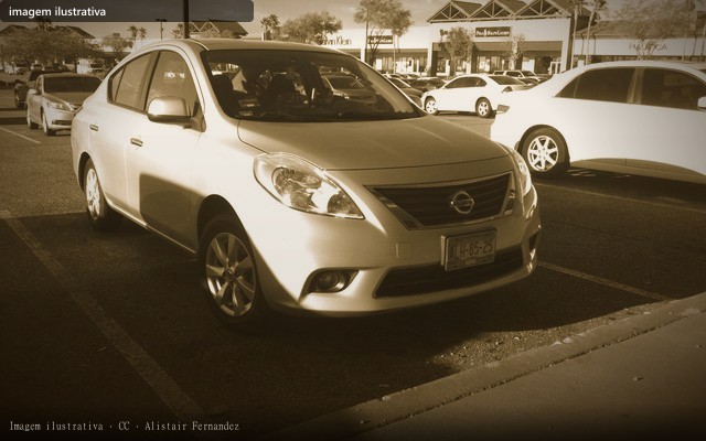 Nissan Versa SV (2p/4p) VERSA SV 1.6 16V FlexStart 4p Mec. (imagem ilustrativa — foto do lote não publicada pelo leiloeiro)