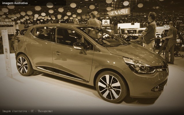 Renault Clio CAM 10h3p (imagem ilustrativa — foto do lote não publicada pelo leiloeiro)