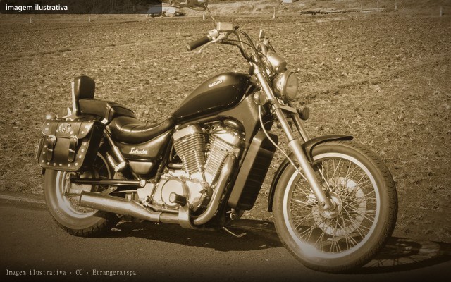 Suzuki Intruder 125 INTRUDER 125 (imagem ilustrativa — foto do lote não publicada pelo leiloeiro)