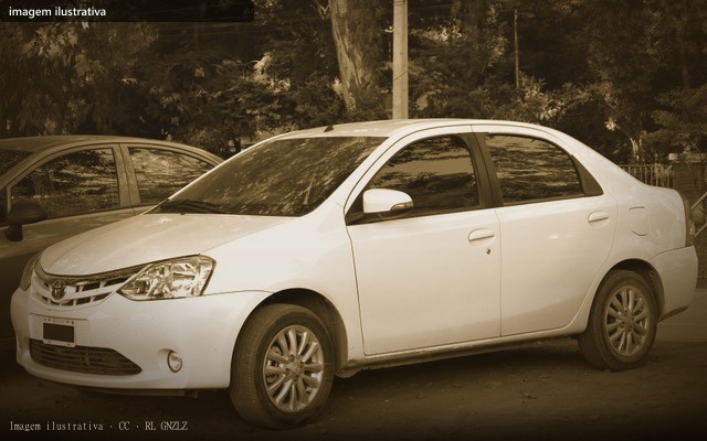Toyota Etios SD XS (4p) ETIOS XS Sedan1.5 Flex 16V 4p Mec. (imagem ilustrativa — foto do lote não publicada pelo leiloeiro)